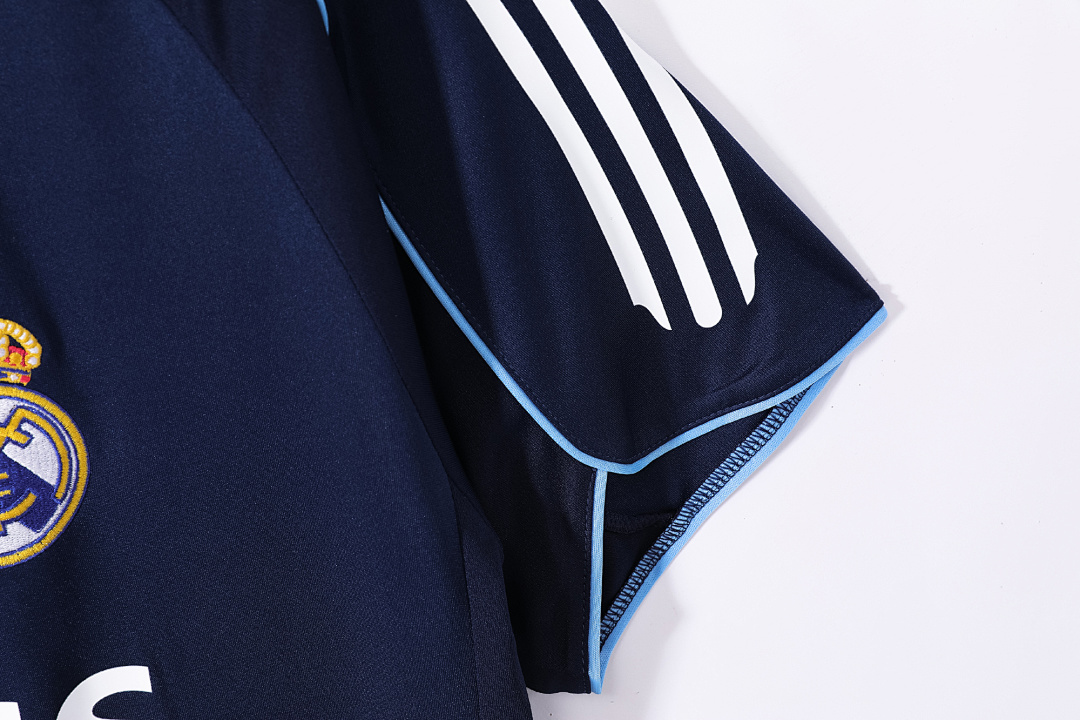Real Madrid Retro Shirt 2005/06 Away — photo 2