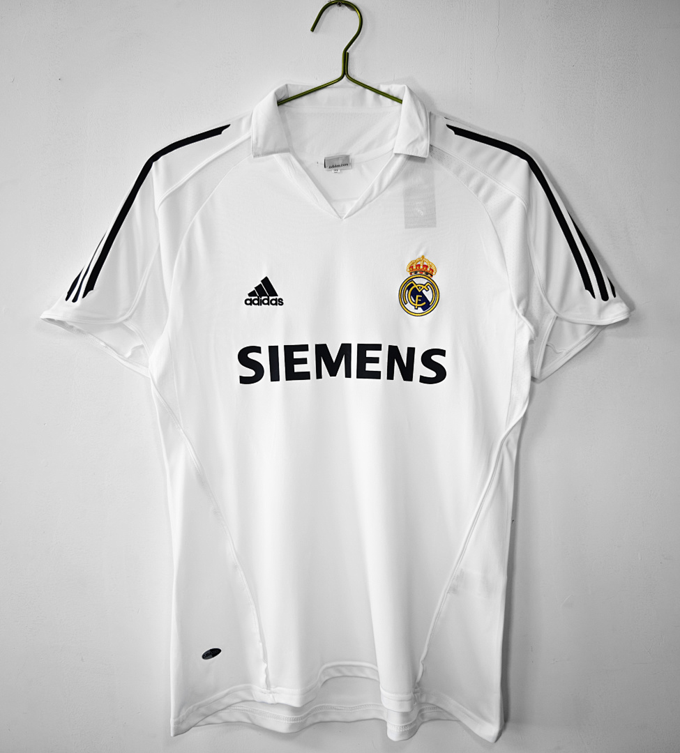 Real Madrid Retro Shirt 2005/06 Home — photo 1