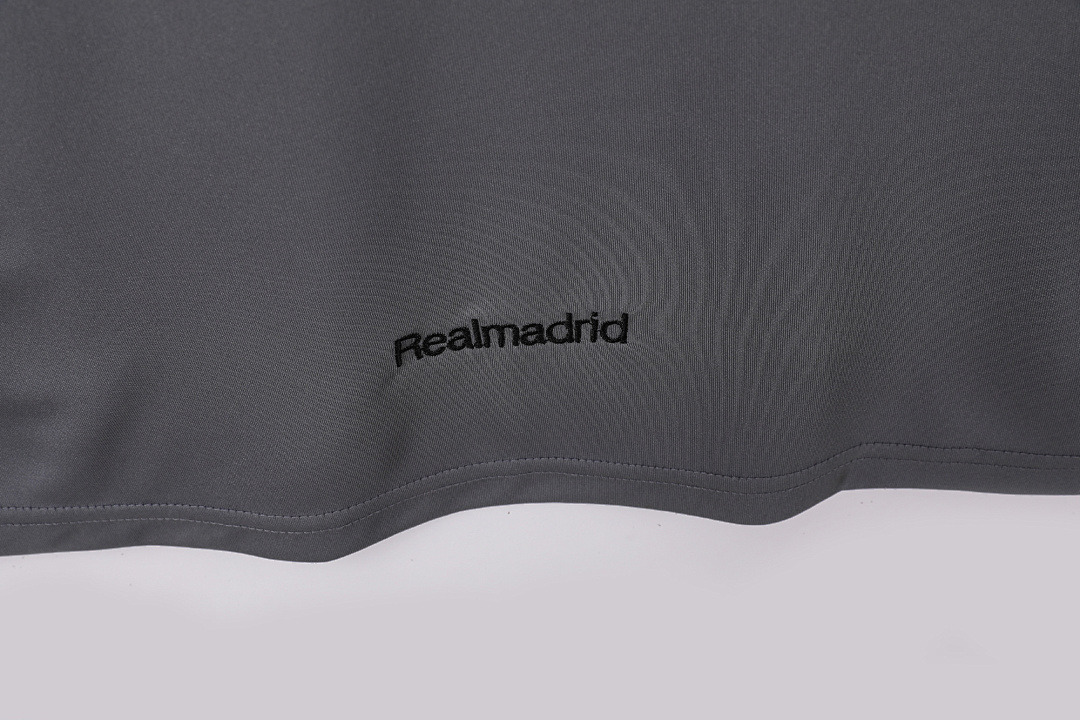 Real Madrid Retro Shirt 2005/06 Third — photo 2