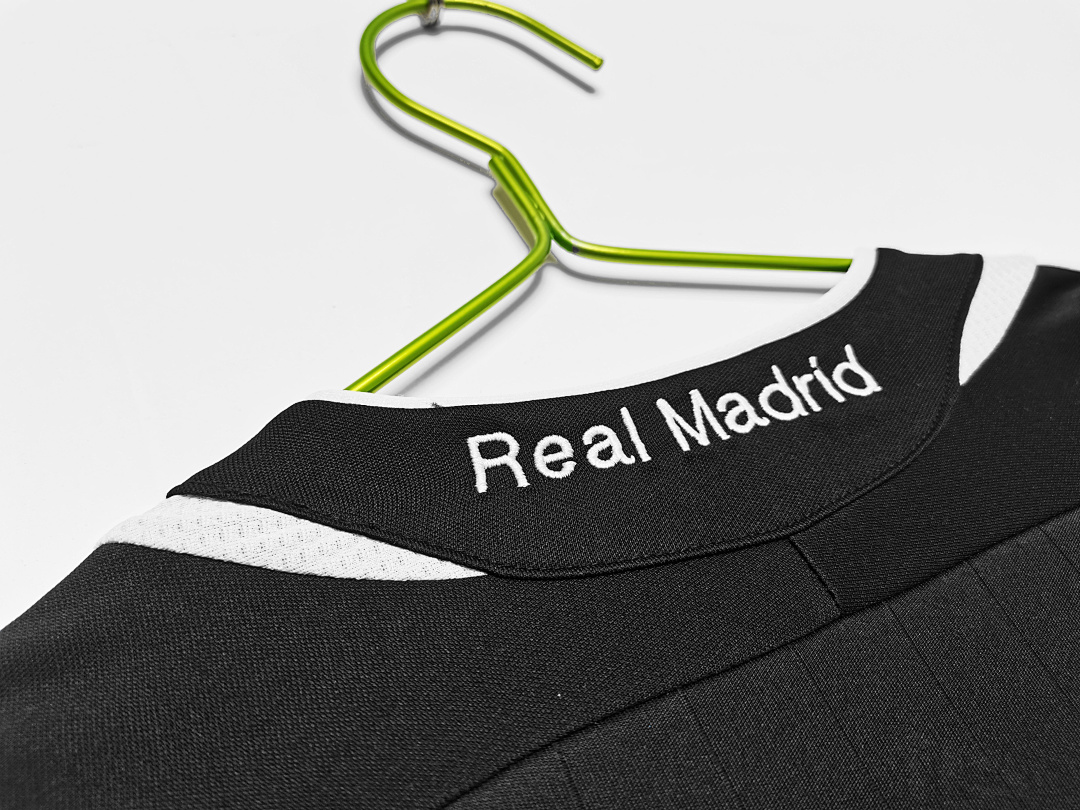 Real Madrid Retro Shirt 2006/07 Third Long Sleeve — photo 2