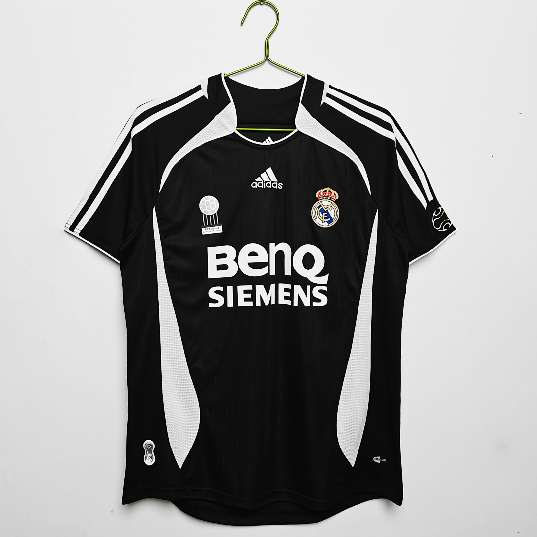 Real Madrid Retro Shirt 2006/07 Third — photo 1