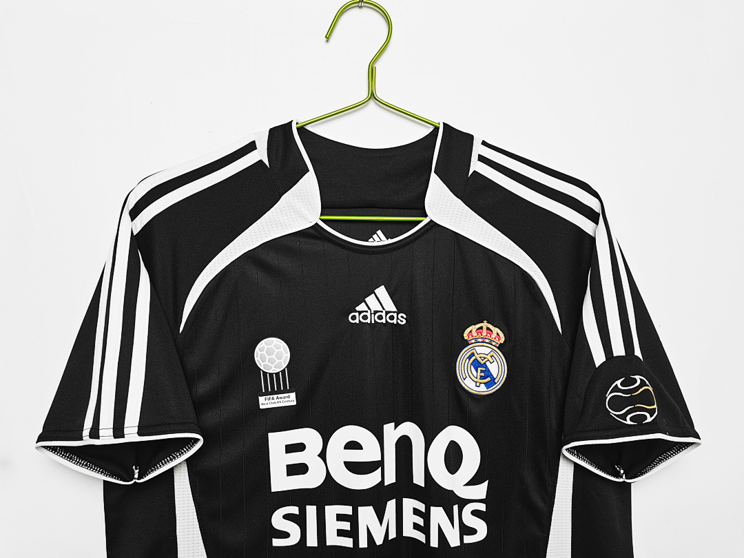 Real Madrid Retro Shirt 2006/07 Third — photo 3