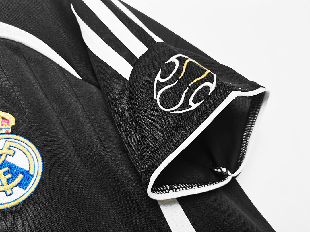 Real Madrid Retro Shirt 2006/07 Third — photo 4