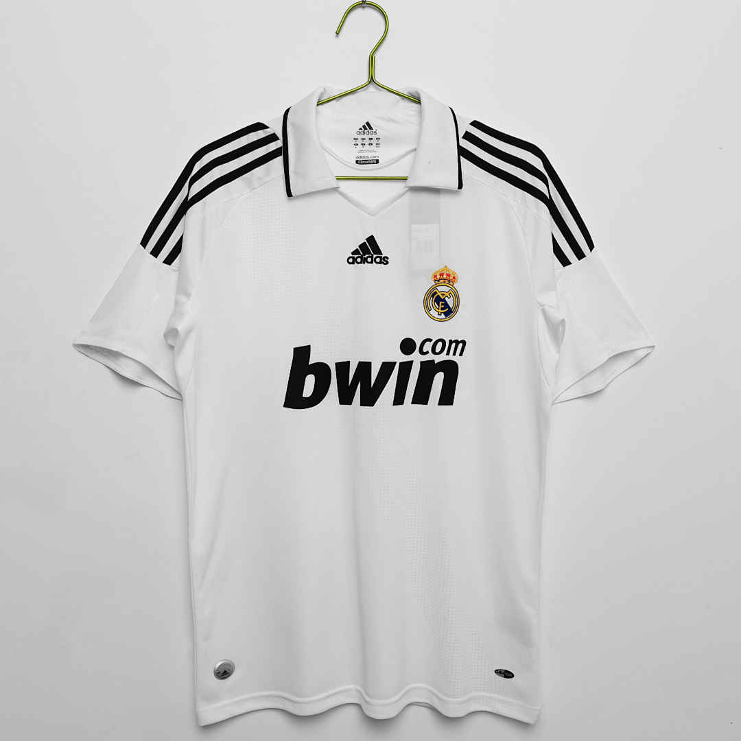Real Madrid Retro Shirt 2008/09 Home — photo 1