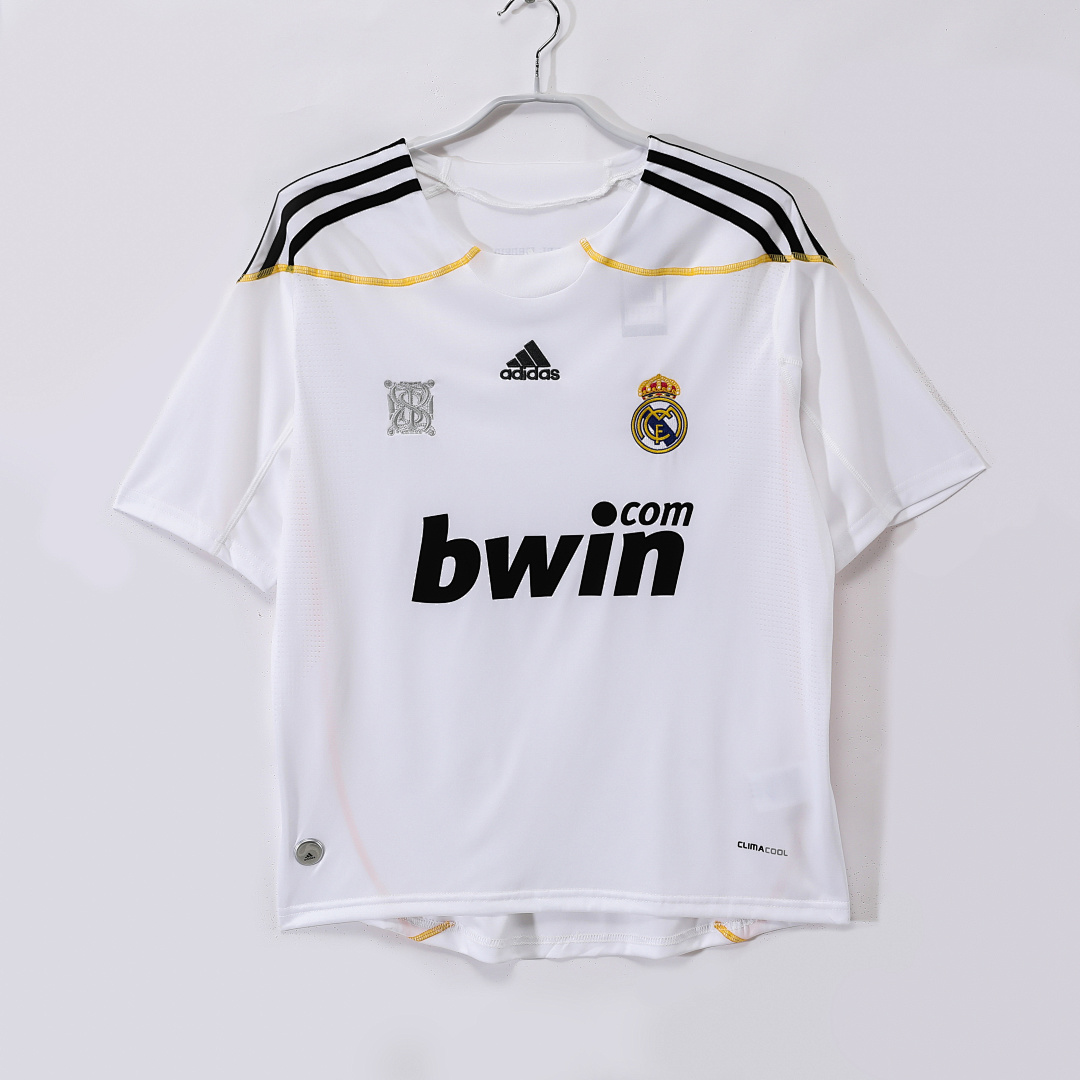 Real Madrid Retro Shirt 2009/10 Home — photo 1