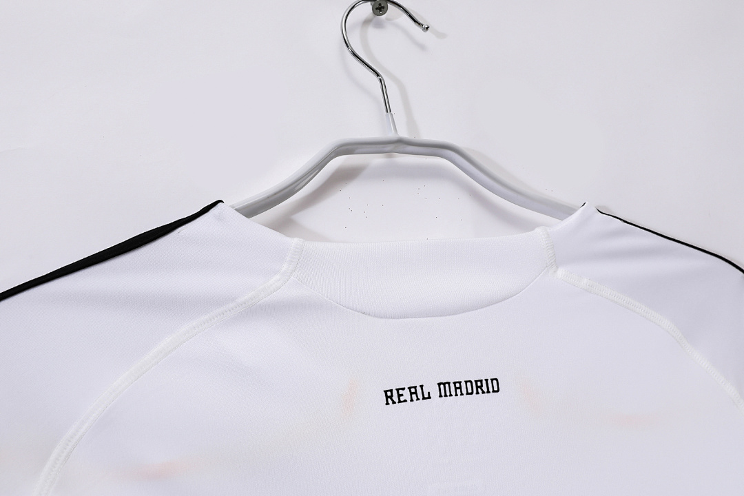 Real Madrid Retro Shirt 2009/10 Home — photo 2
