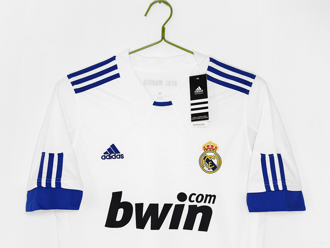 Real Madrid Retro Shirt 2010/11 Home — photo 3