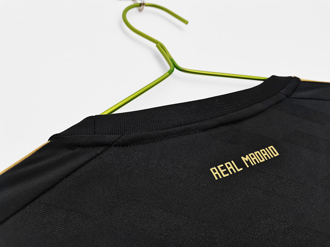 Real Madrid Retro Shirt 2011/12 Away Long Sleeve — photo 2