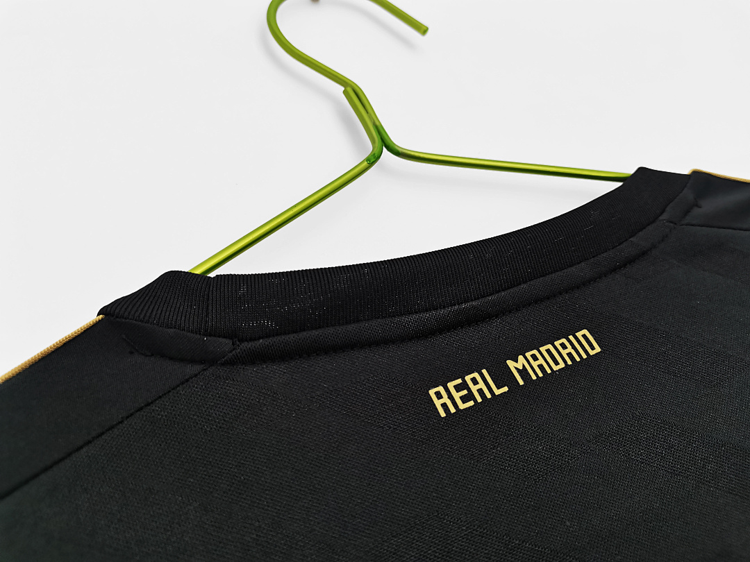 Real Madrid Retro Shirt 2011/12 Away — photo 2