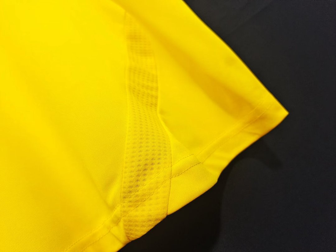 Real Madrid Retro Shirt 2011/12 Goalkeeper — photo 2