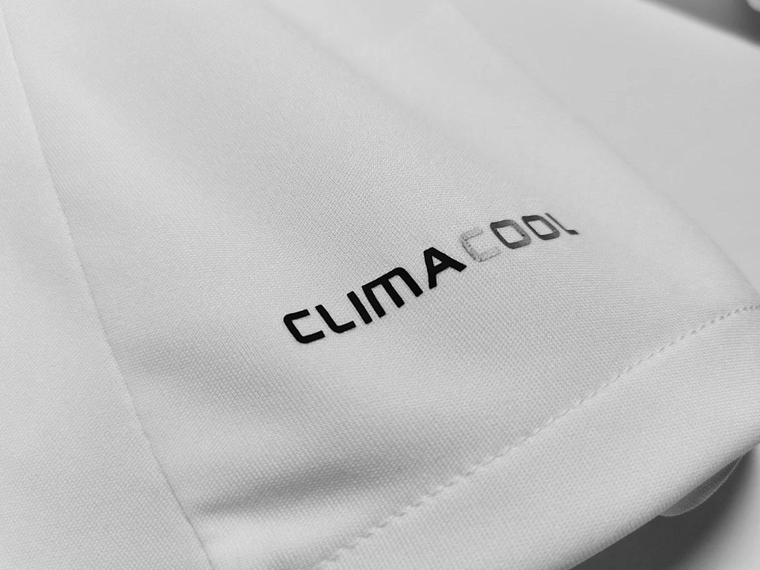 Real Madrid Retro Shirt 2011/12 Home Long Sleeve — photo 3