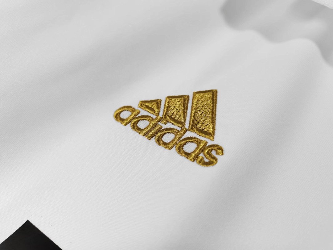 Real Madrid Retro Shirt 2011/12 Home — photo 4