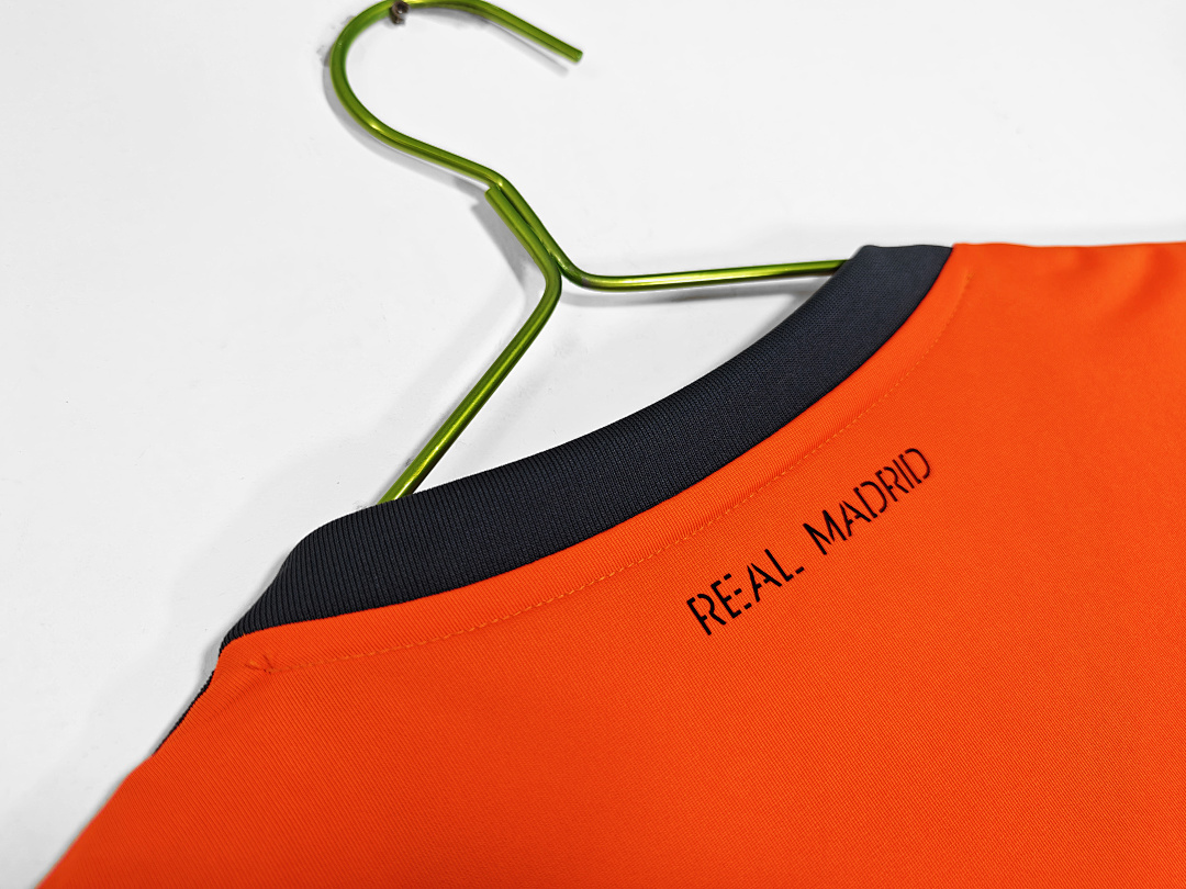 Real Madrid Retro Shirt 2013/14 Third — photo 4