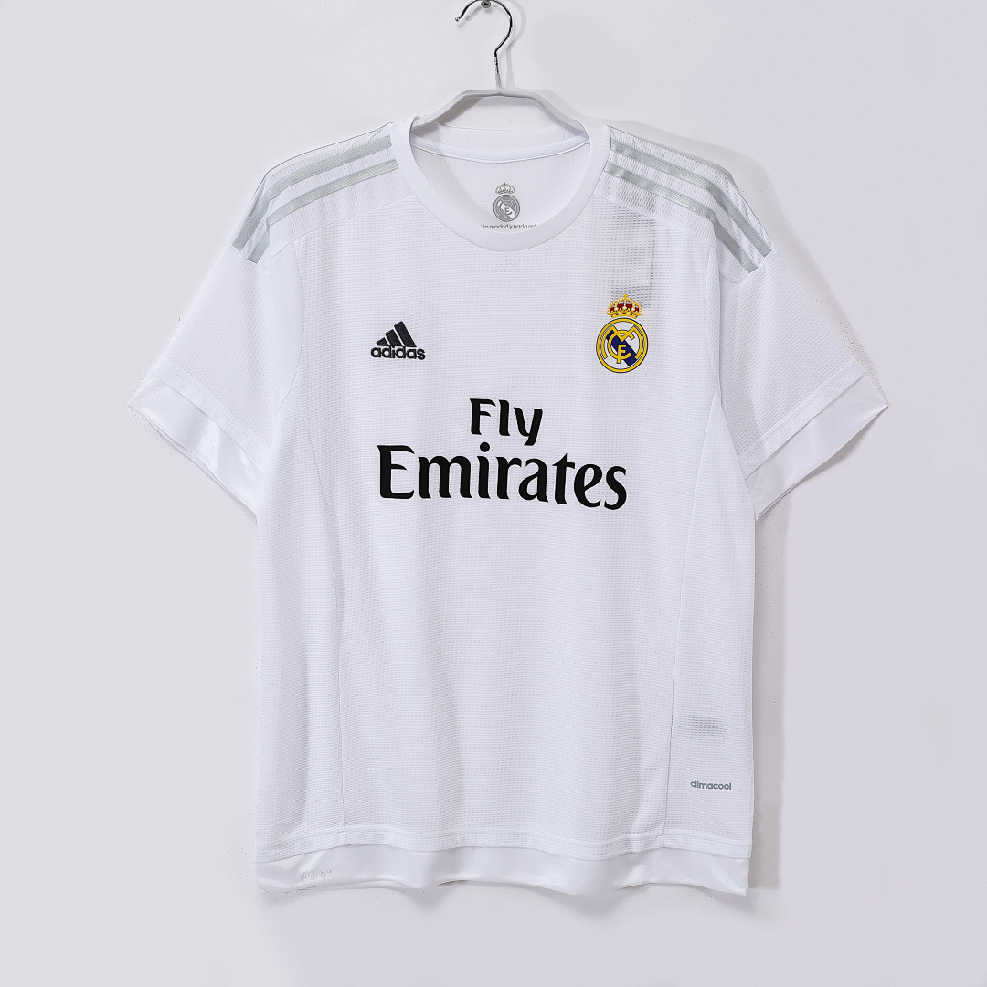Real Madrid Retro Shirt 2015/16 Home — photo 1