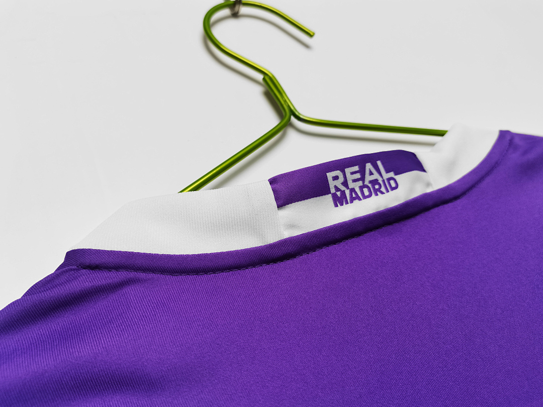 Real Madrid Retro Shirt 2016/17 Away Long Sleeve — photo 2