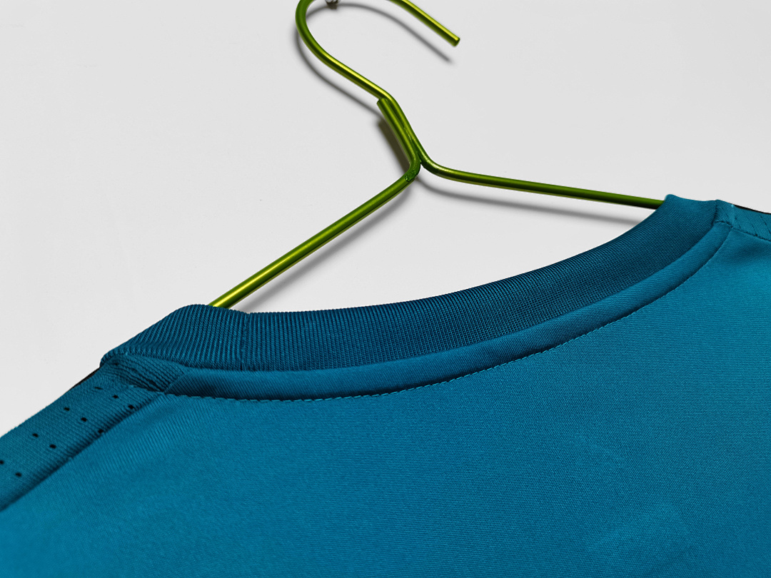 Real Madrid Retro Shirt 2017/18 Away Long Sleeve — photo 2
