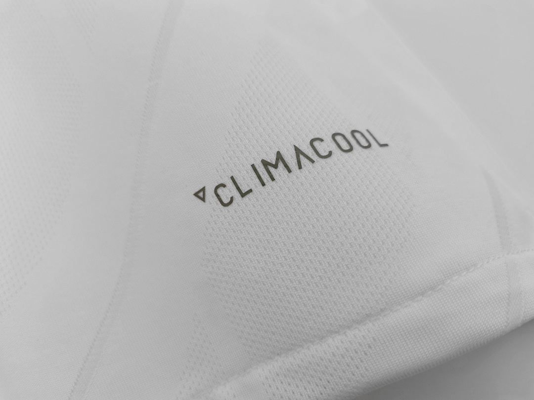 Real Madrid Retro Shirt 2017/18 Home Long Sleeve — photo 4