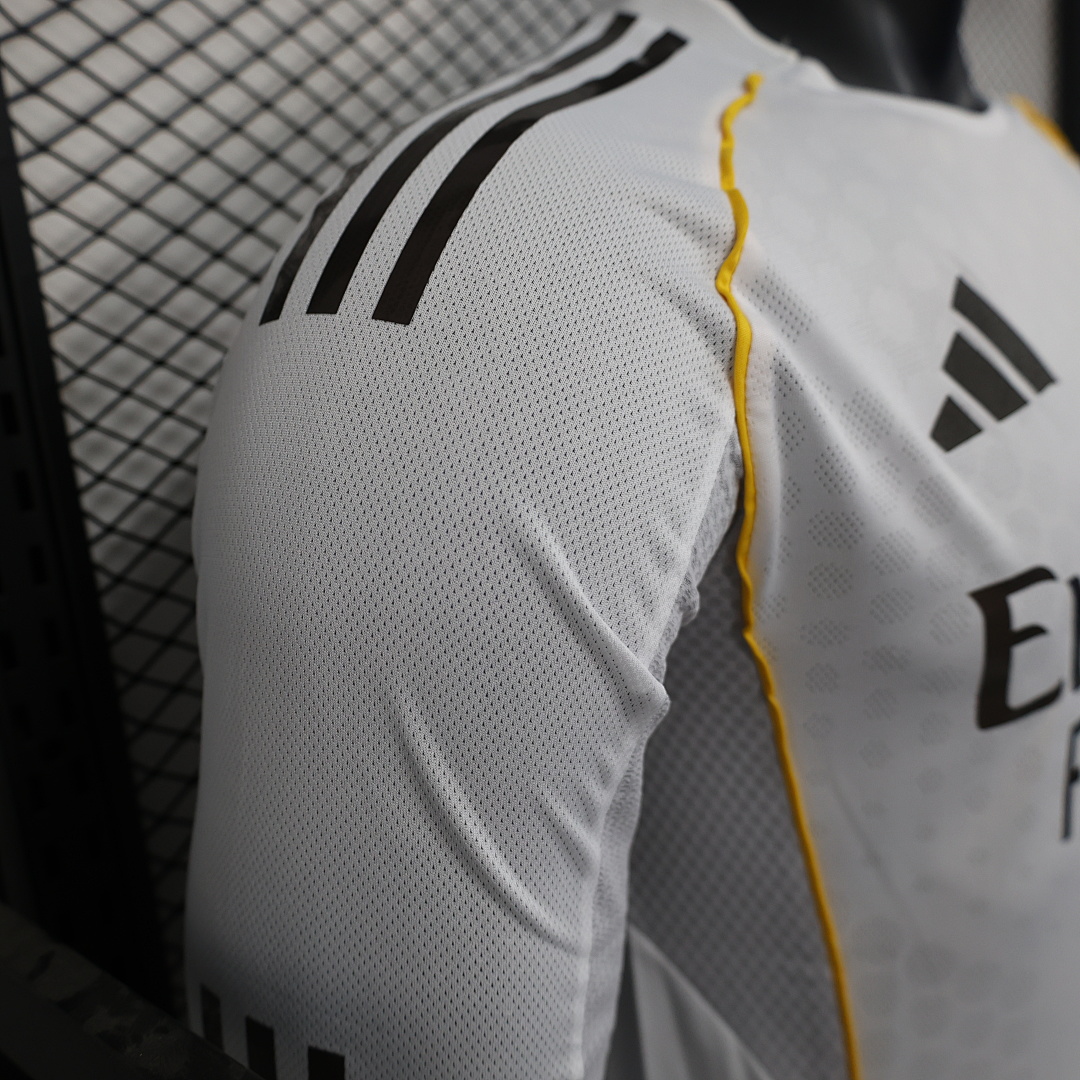 Real Madrid Home Jersey 2025/26 Long Sleeve — photo 2