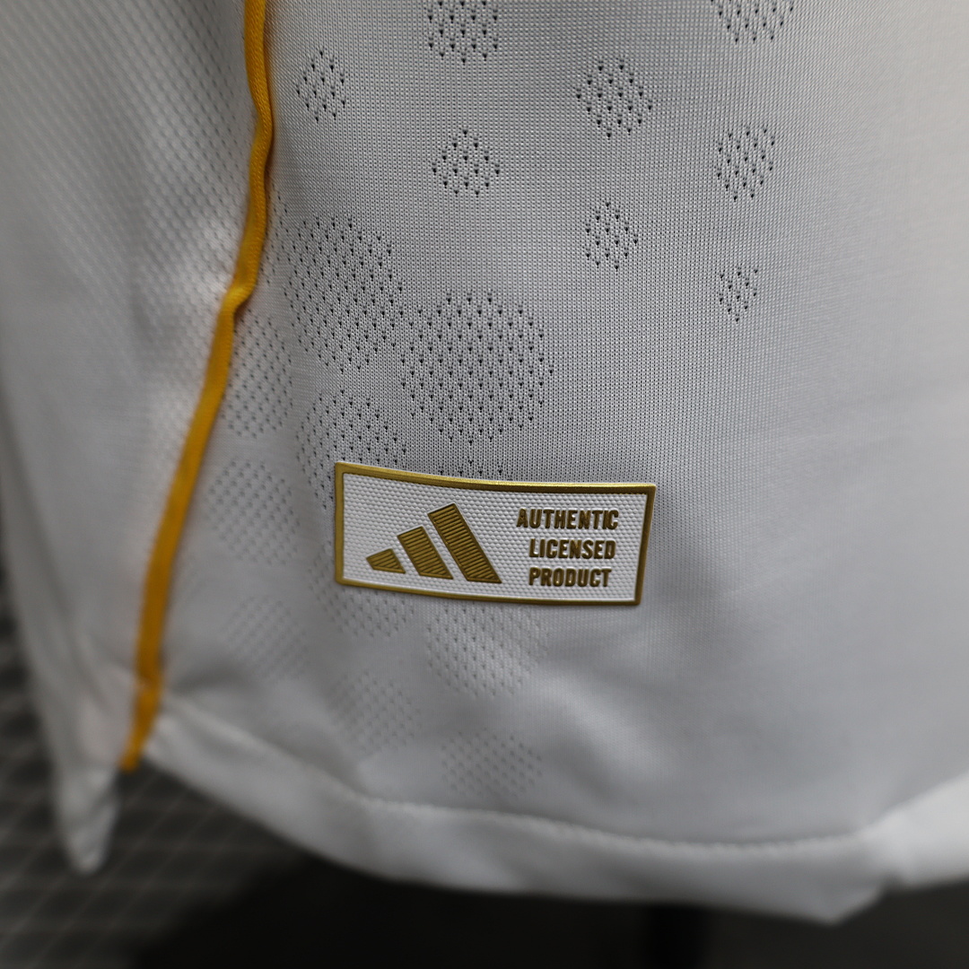 Real Madrid Home Jersey 2025/26 — photo 3