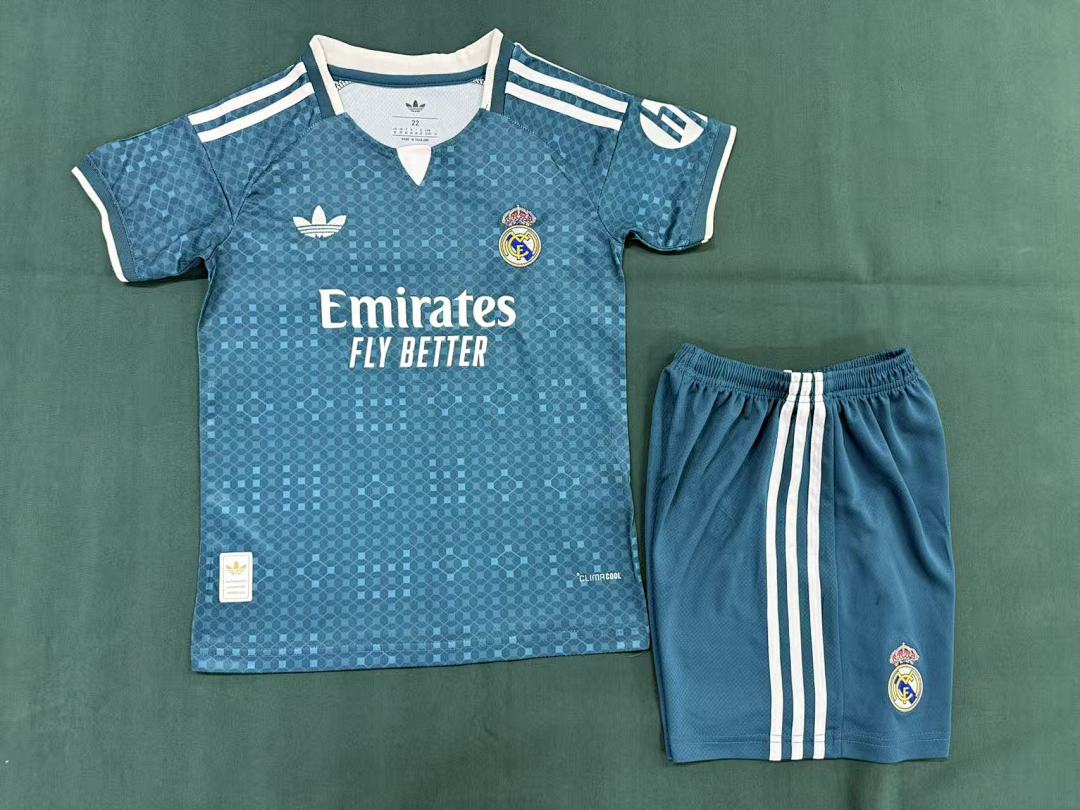 Real Madrid Away Kit for Adult 2026/27 — photo 1