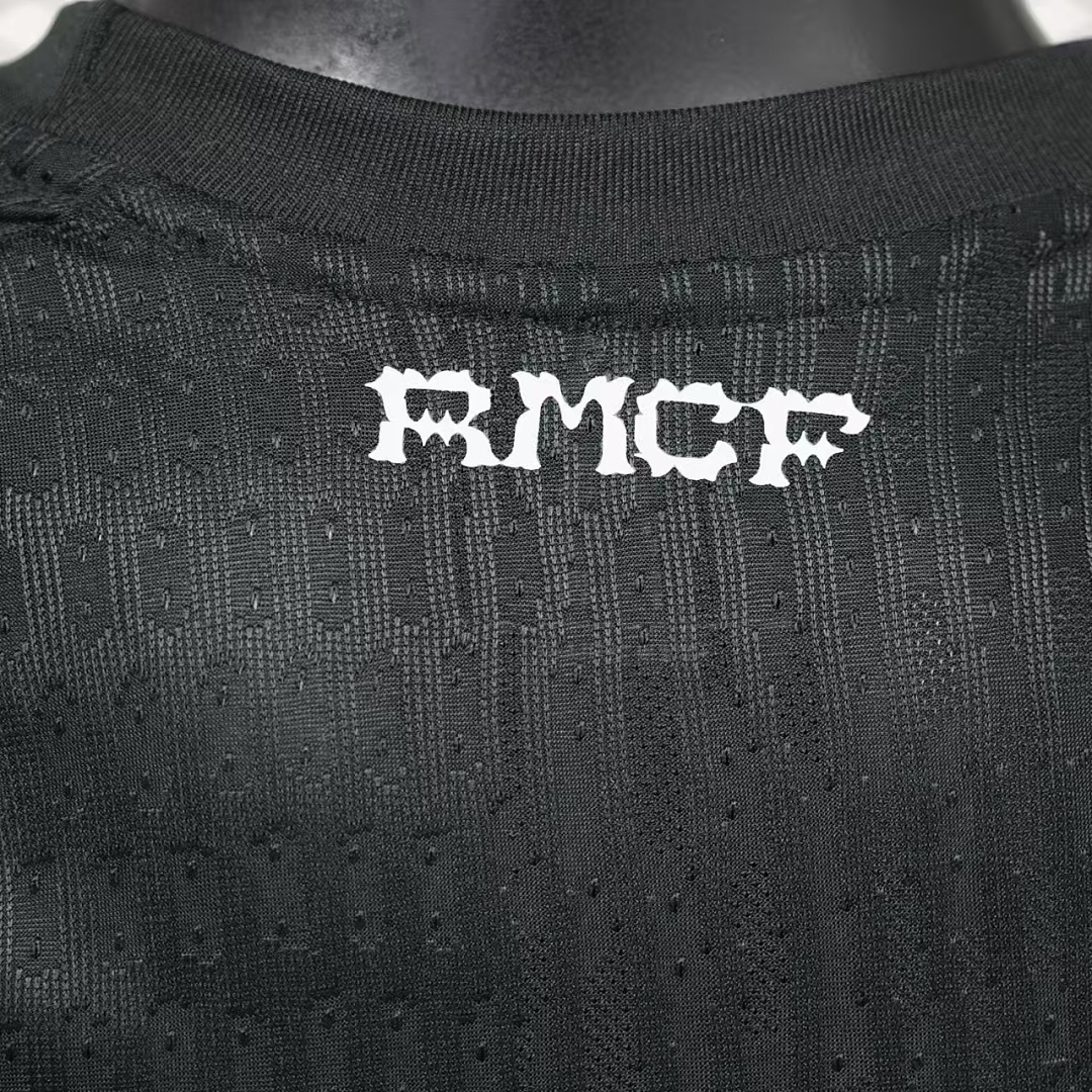 Real Madrid Goalkeeper Jersey 2026/27 — photo 4