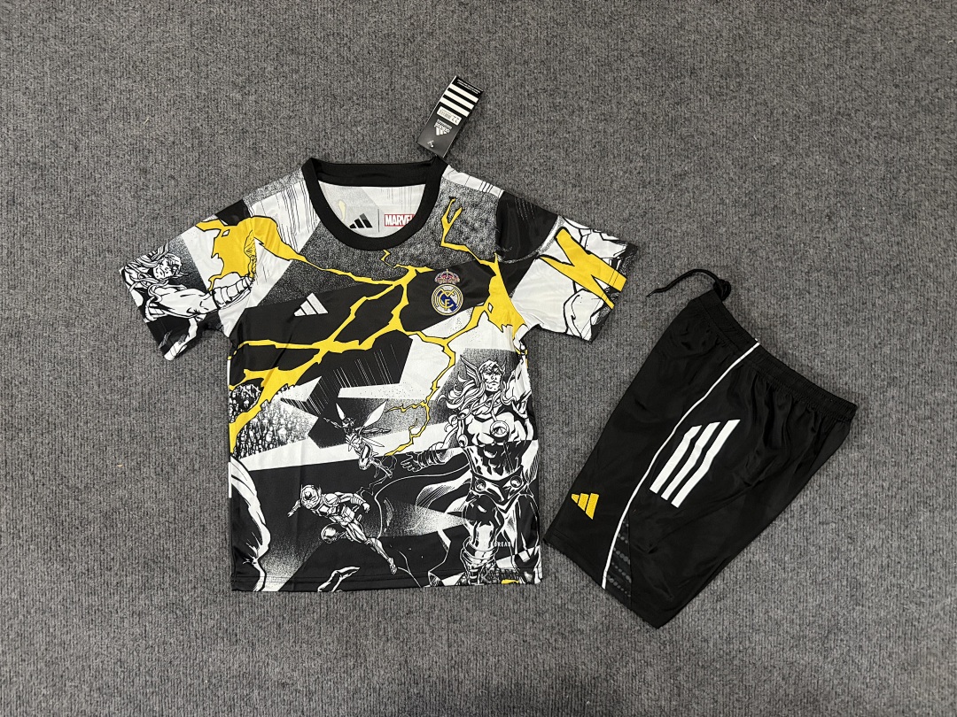Real Madrid Kit for Kids 2026/27 — photo 1