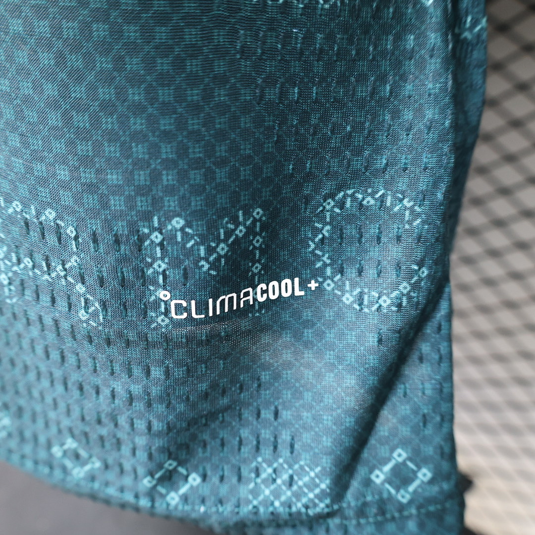 Real Madrid Away Jersey — photo 4