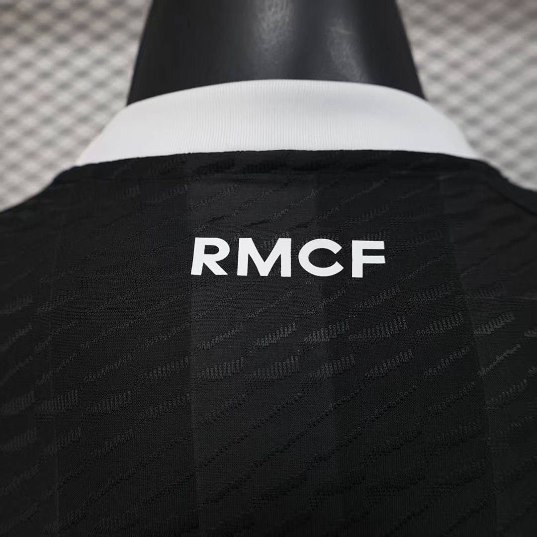 Real Madrid Goalkeeper Jersey — photo 2