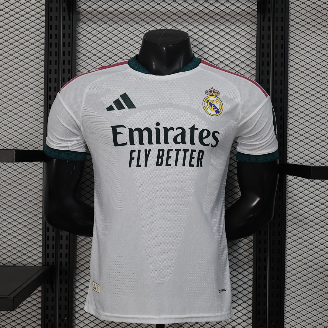 Real Madrid Home Jersey — photo 1