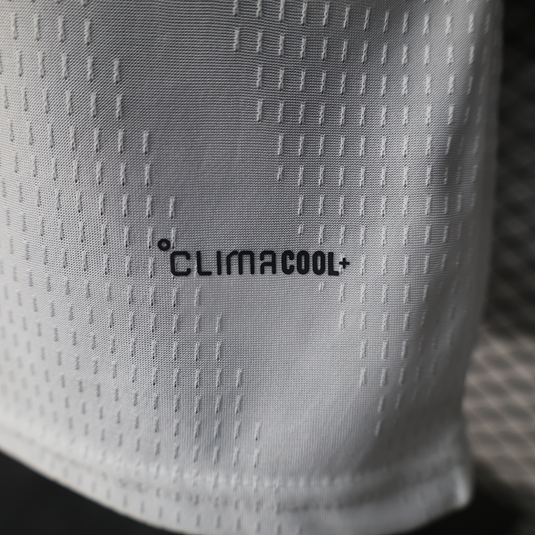Real Madrid Home Jersey — photo 3