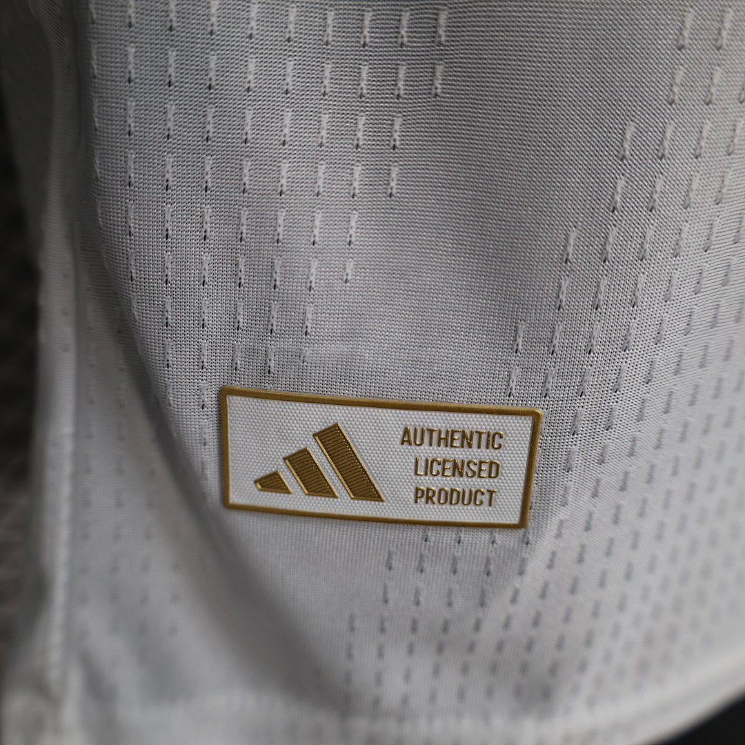 Real Madrid Home Jersey — photo 4