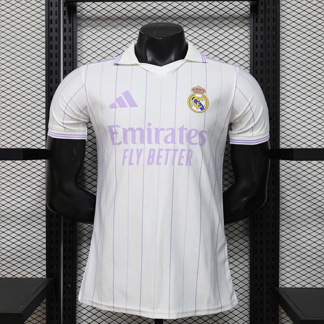 Real Madrid Retro Jersey — photo 1