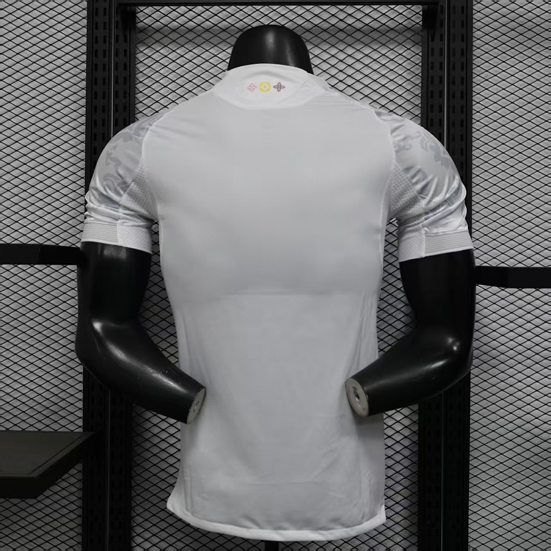 Real Madrid Jersey — photo 4
