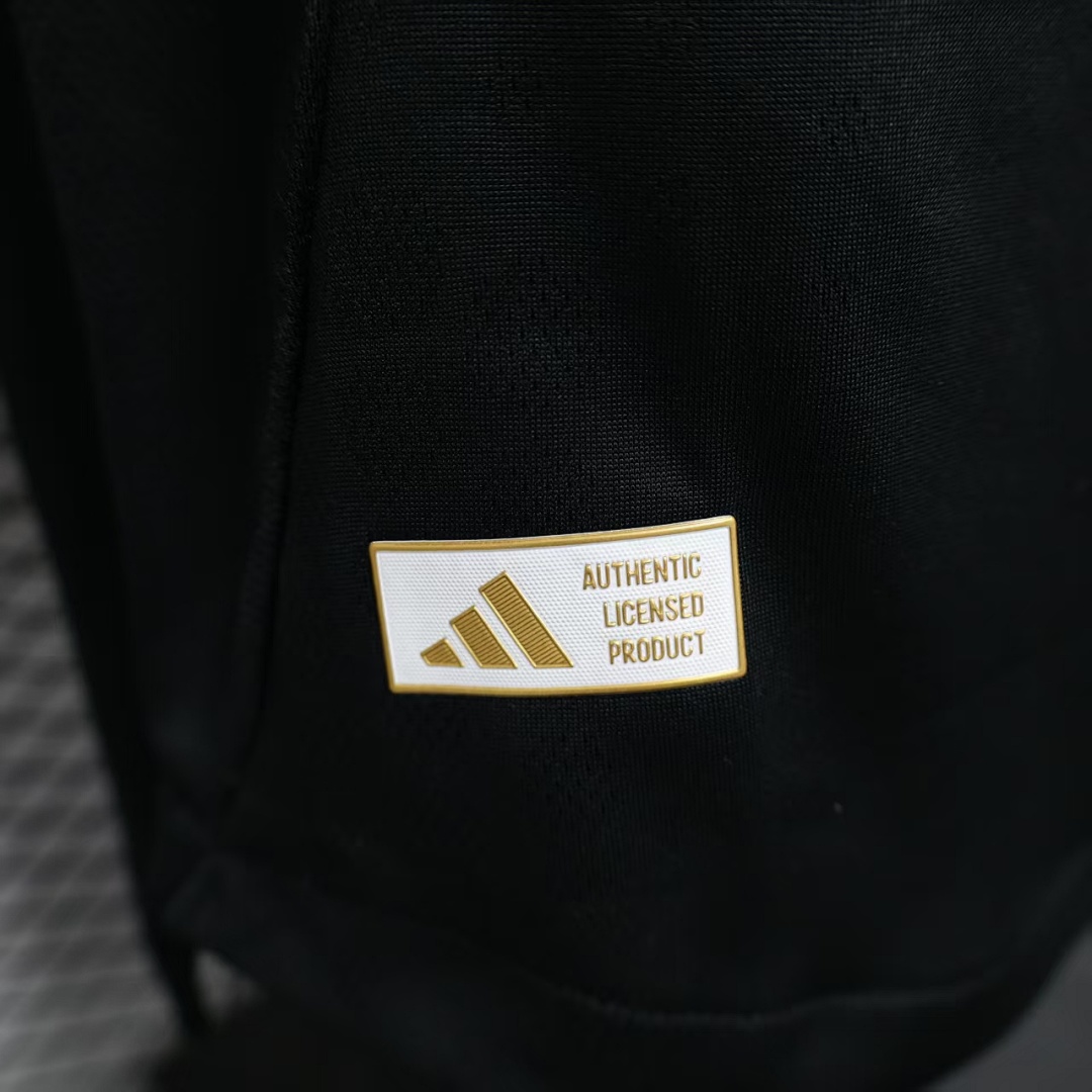 Aston Villa Black Retro Jersey — photo 3