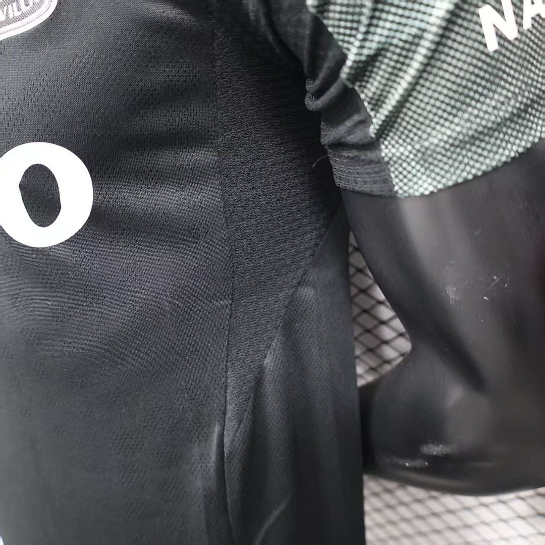 Aston Villa Black Retro Jersey — photo 4