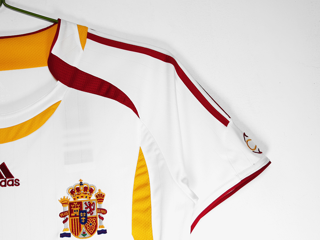 Spain Retro Shirt 2006 Away — photo 4