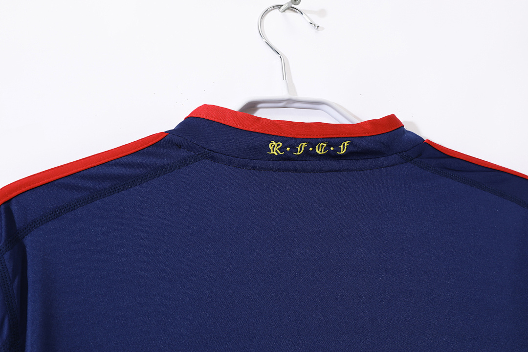 Spain Retro Shirt 2010 Away — photo 2