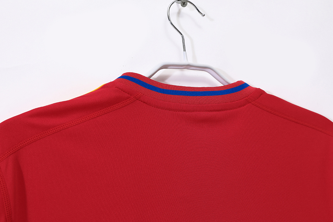 Spain Retro Shirt 2010 Home — photo 2