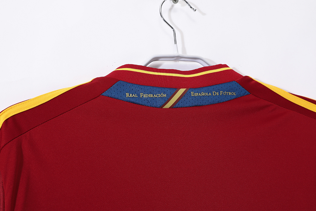 Spain Retro Shirt 2012 Home — photo 2