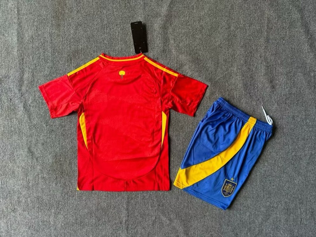 Spain Home Kit for Kids 2024/25 — photo 2