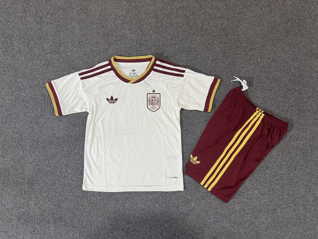 Spain Away Kit for Kids 2026 — photo 1