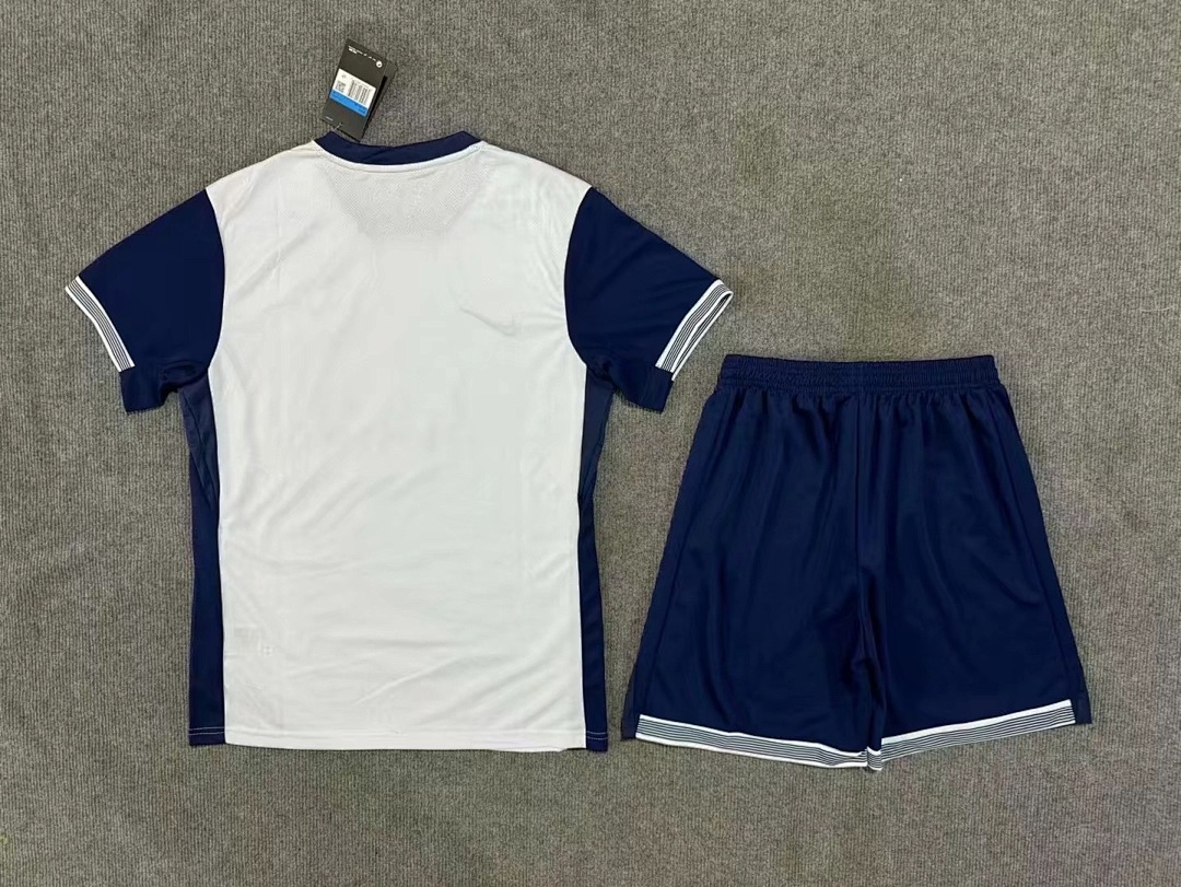 Tottenham Hotspur Home Kit for Adult 2024/25 — photo 2