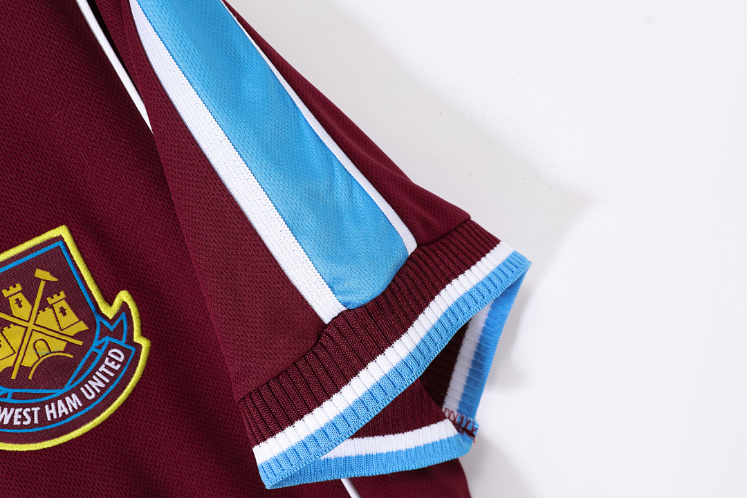 West Ham United Retro Shirt 1999/01 Home — photo 4