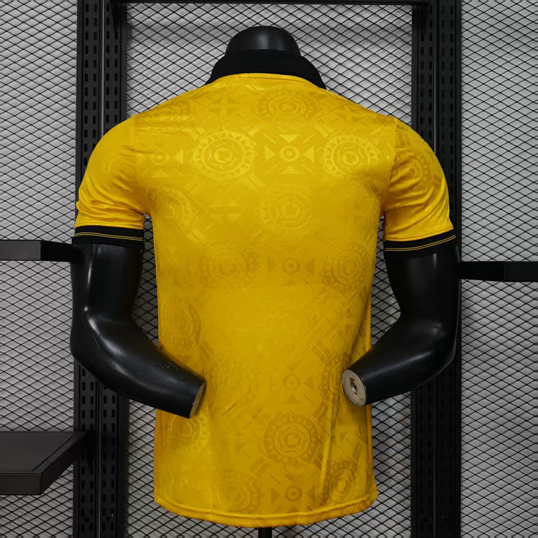 Wolves Home Jersey 2025/26 — photo 2