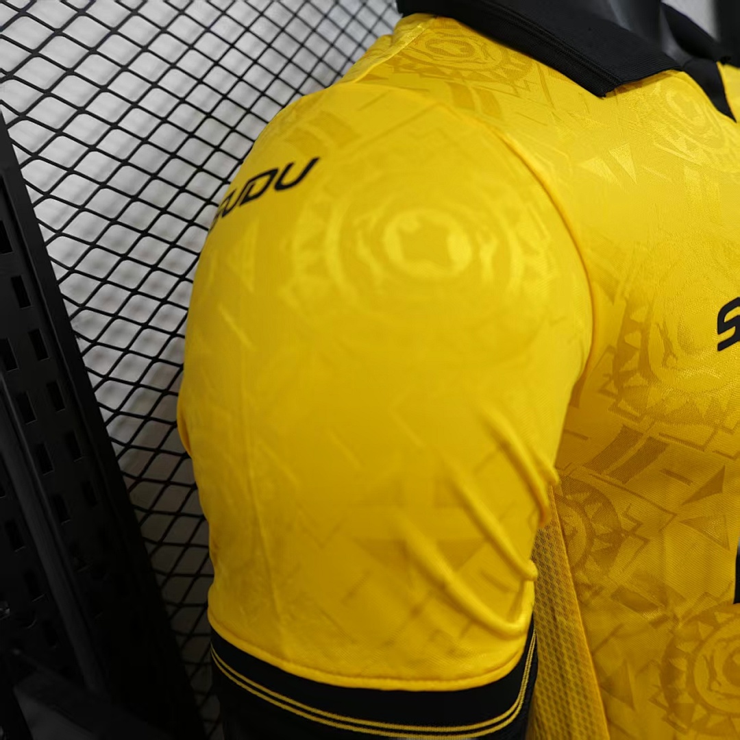 Wolves Home Jersey 2025/26 — photo 4